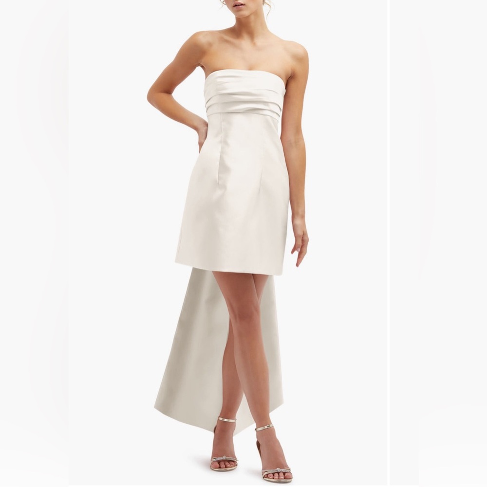 Worn once - Alfred sung bow dress in white